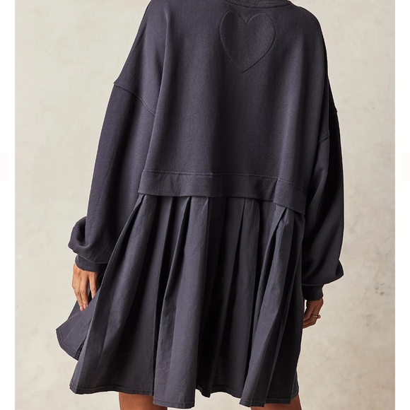 The Chloe Sweatshirt Dress in Black Pepper Sz S NWT - Picture 4 of 10